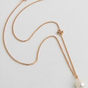 Tory Burch Gold Logo Cultured Pearl Short Necklace